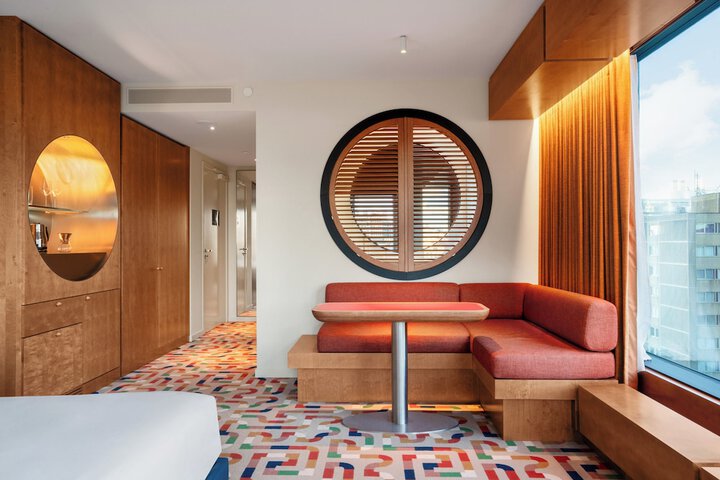 Room 7 of 75