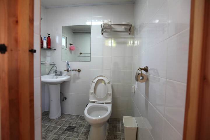 Clean Restrooms