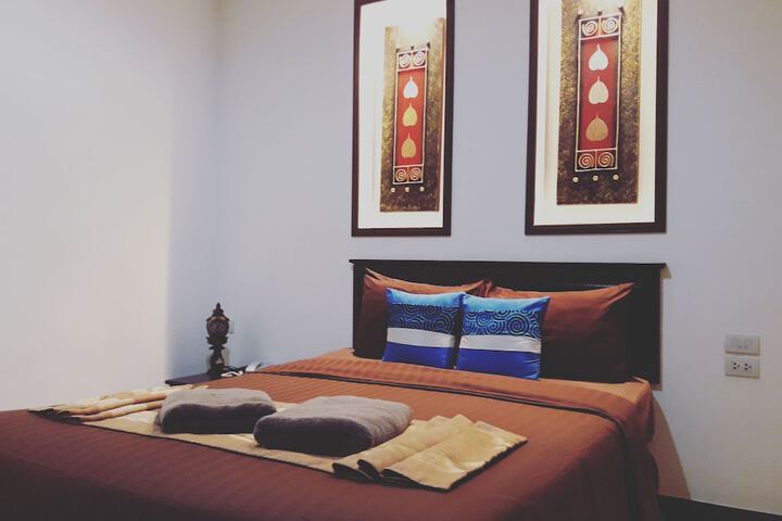 Room 12 of 48