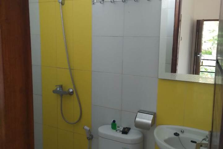 Room 118 of 184
