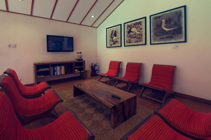 Entrance & Lobby
