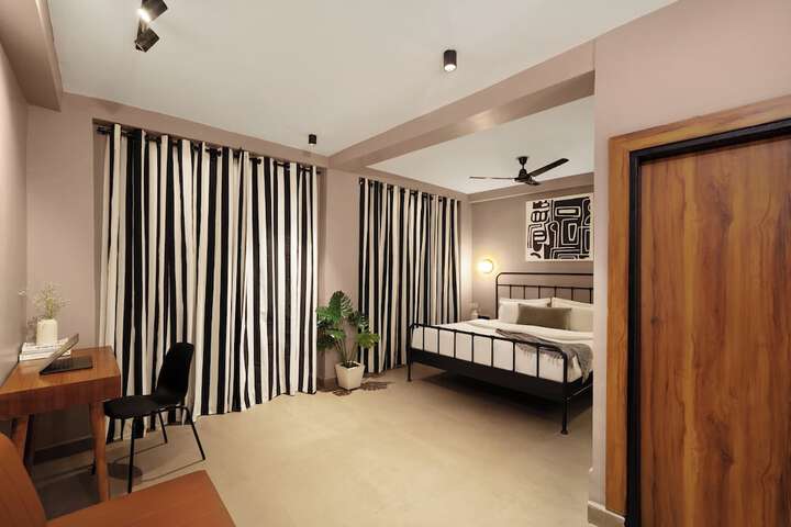 Room 16 of 40