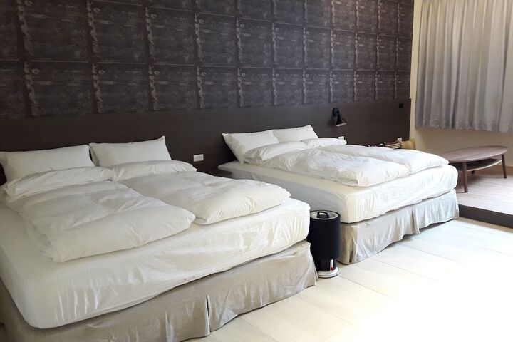 Room 9 of 31