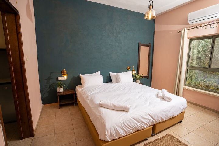 Room 8 of 30