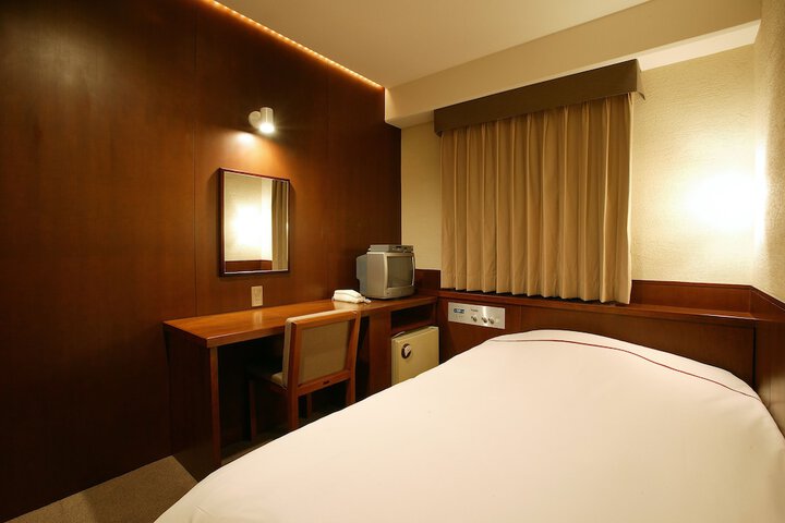 Room 6 of 53