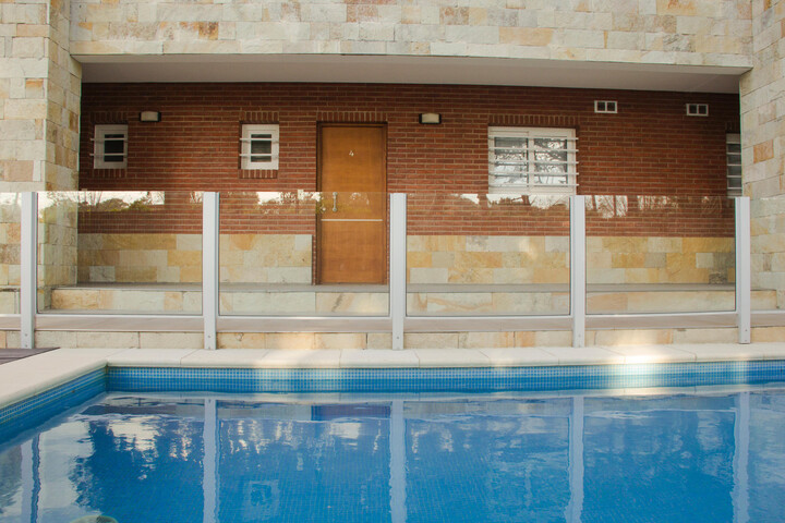 Pool 10 of 24
