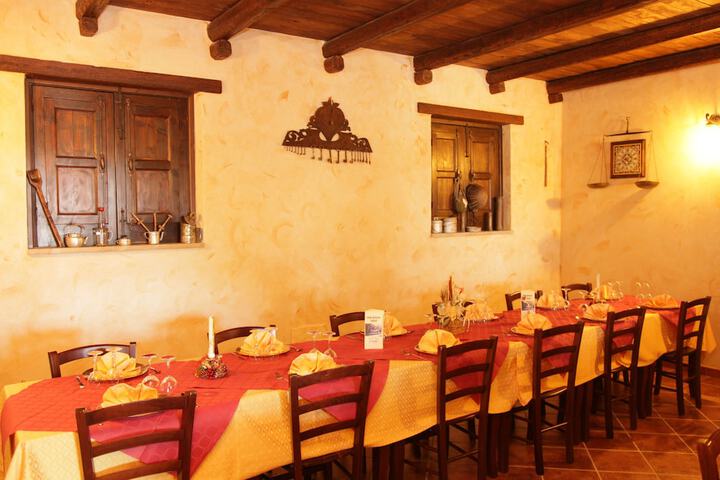 Dining 67 of 131