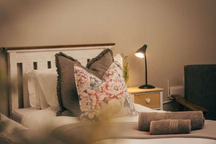 Room 14 of 242