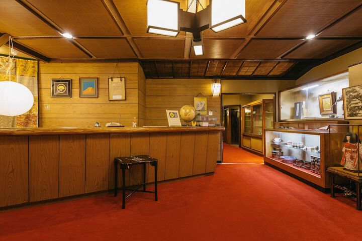 Hotel Interior 5 of 184
