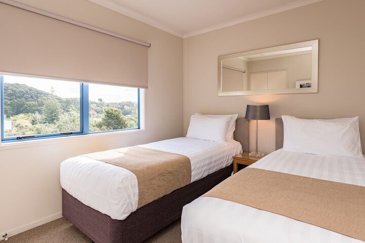 Room 15 of 100