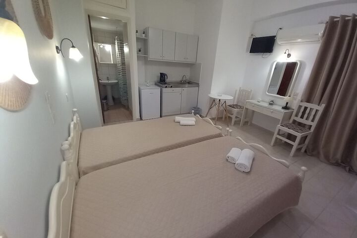 Room 3 of 18
