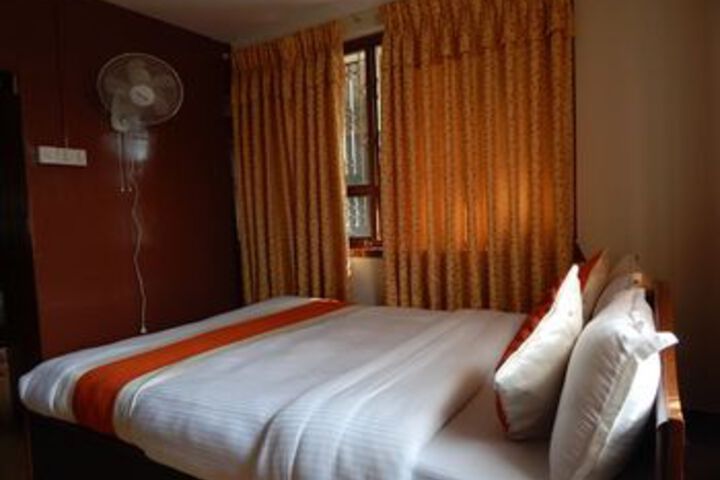 Room 20 of 33