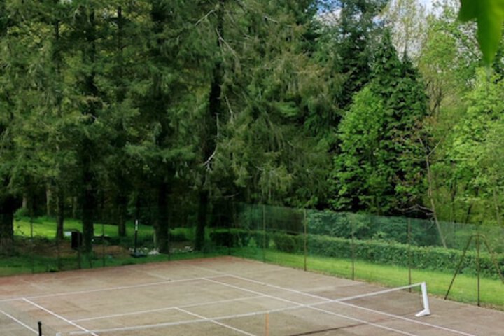Tennis court