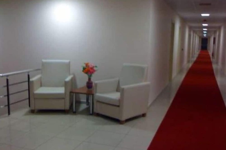 Ballroom/Hall 30 of 34