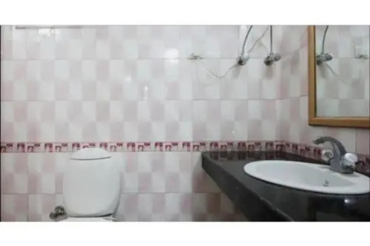 Room 8 of 17