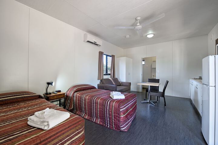 Room 4 of 72