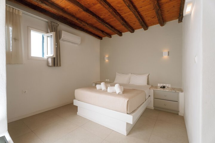 Room 28 of 151