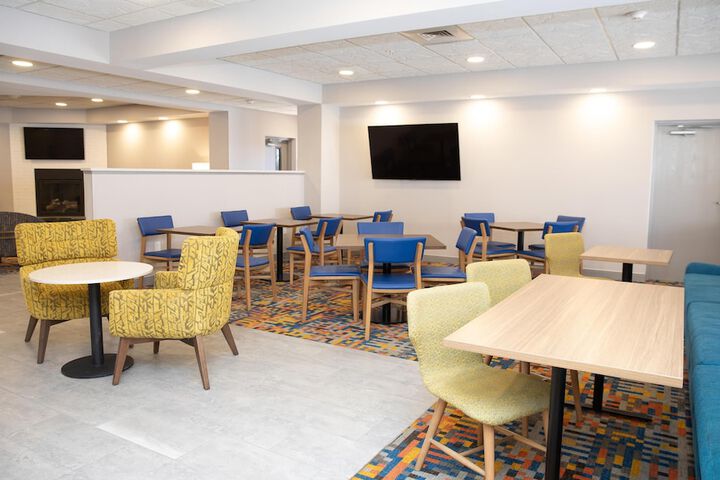 Entrance & Lobby
