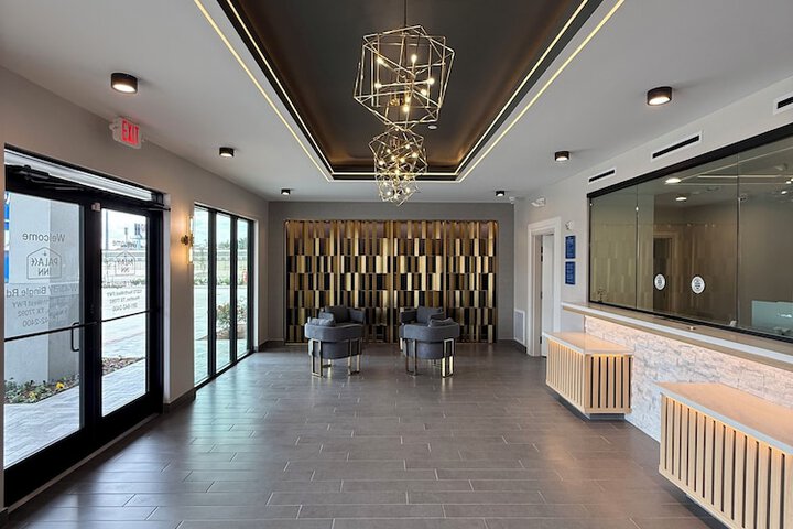 Hotel Interior 4 of 31