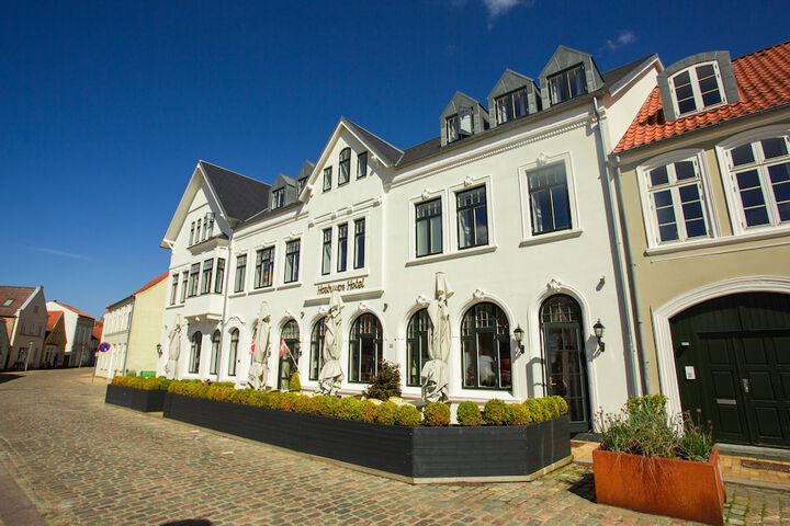 Exterior of Hostrups Hotel