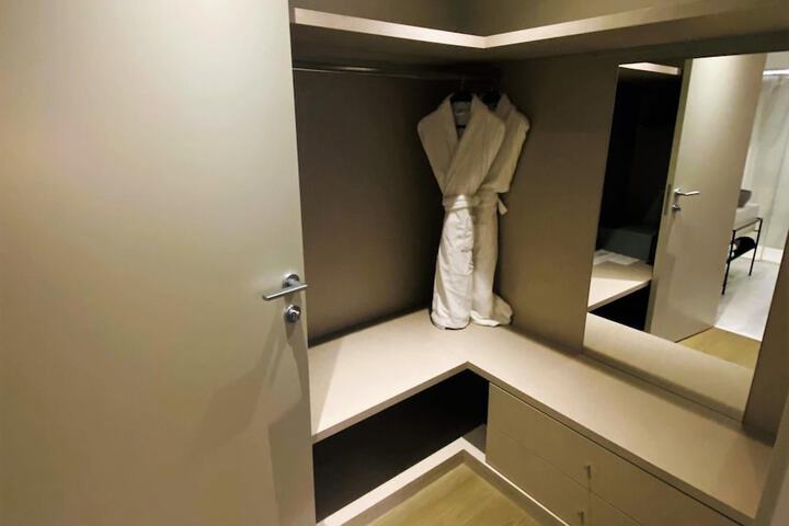 Room 7 of 67