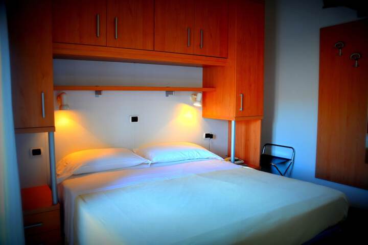 Room 4 of 23