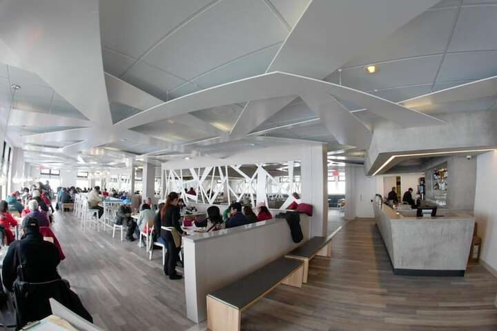 Banquet hall
