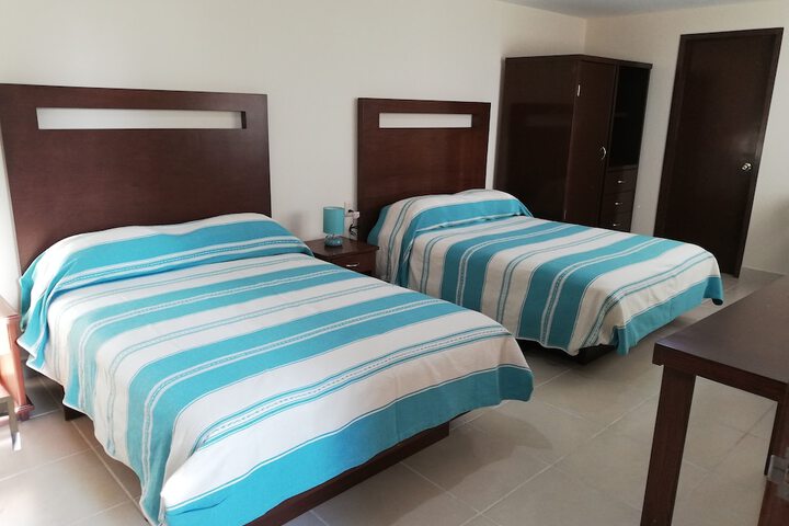Room 5 of 40