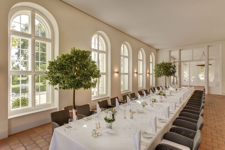 Ballroom/Hall 27 of 51