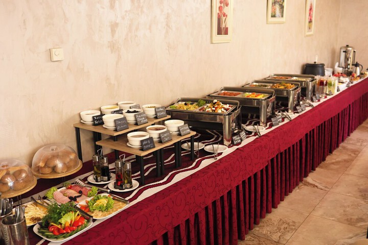 Dining 64 of 68