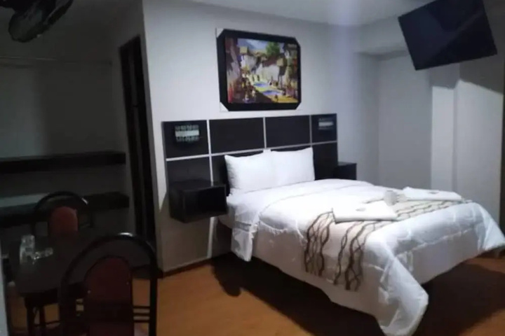 Room 2 of 9