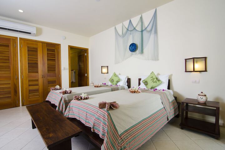 Room 3 of 43