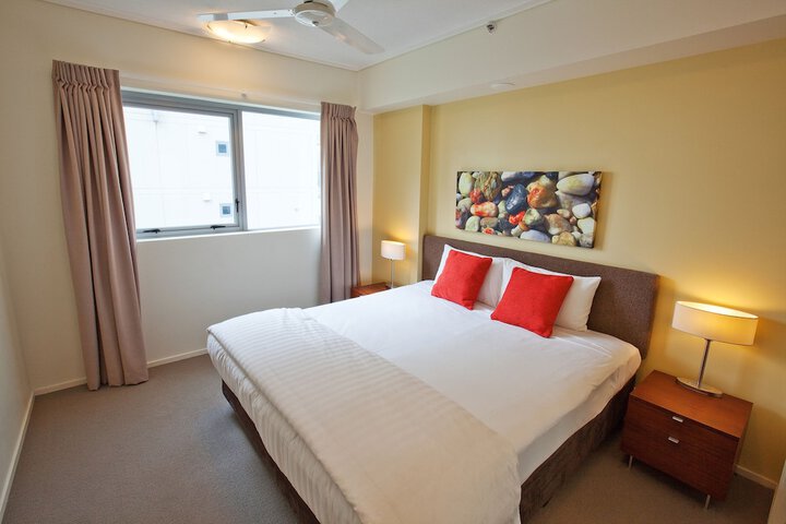 Room 8 of 75