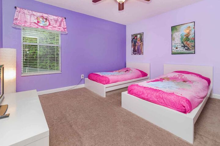 Room 15 of 24