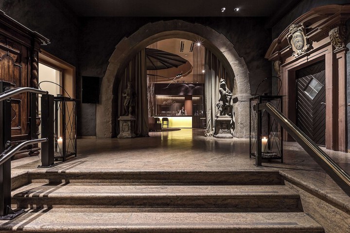 Lobby Entry