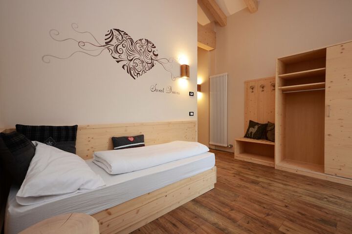 Room 14 of 46
