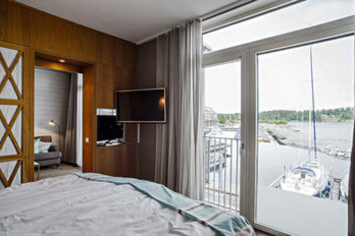 Room 17 of 45