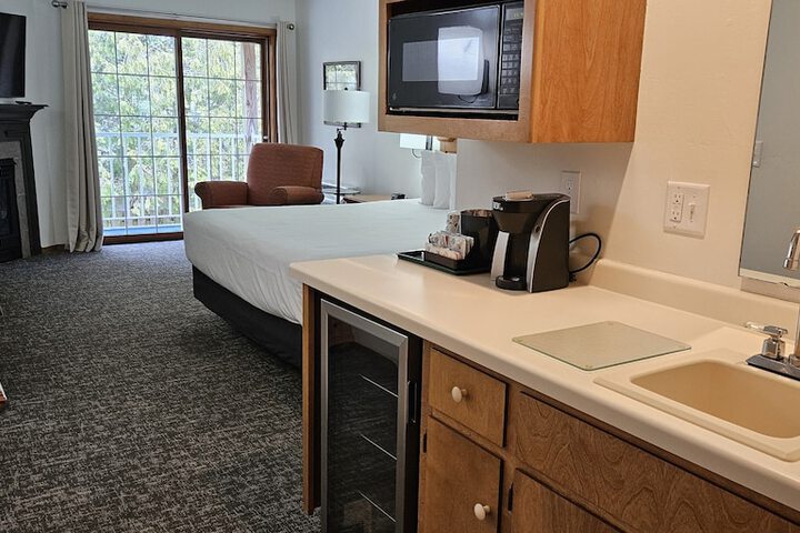 Room 52 of 100