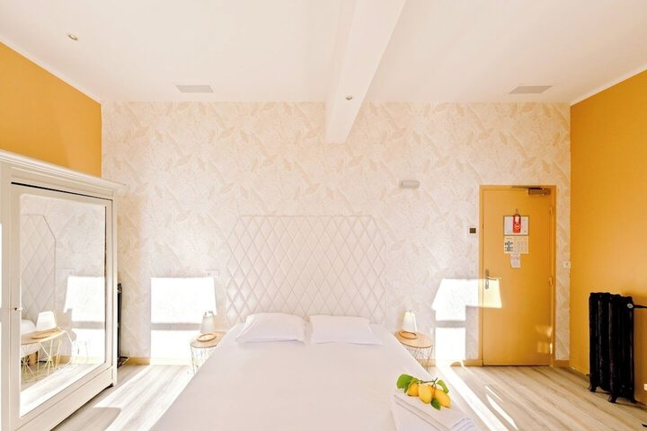 Room 28 of 68