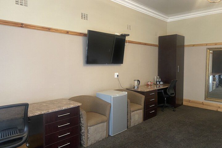 Room 5 of 46