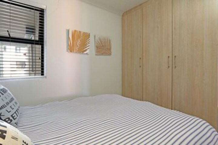Room 5 of 25