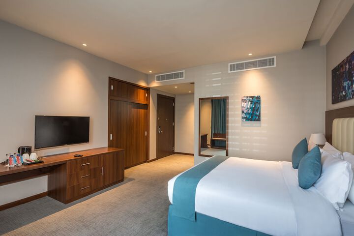 Room 15 of 42