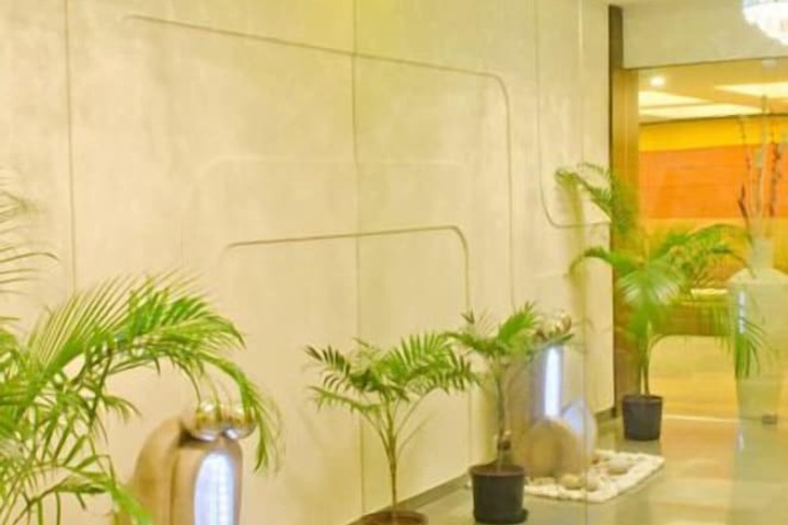 Ballroom/Hall 21 of 25