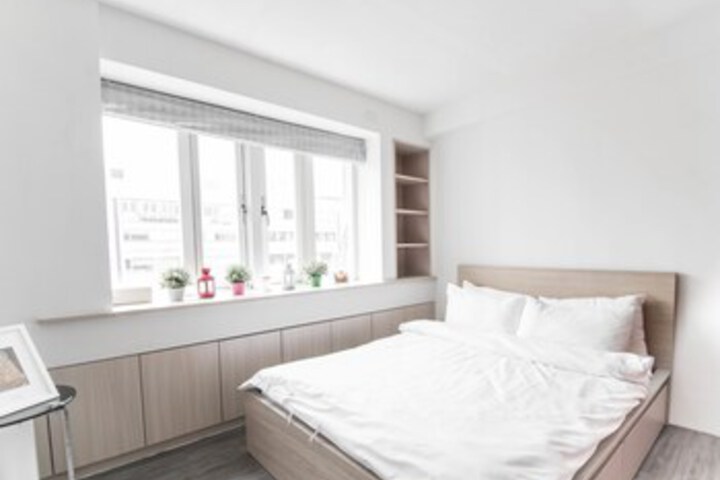 Room 9 of 23