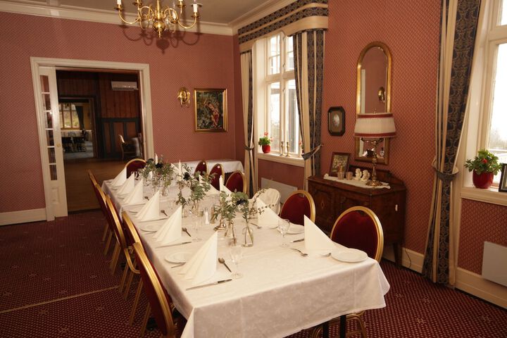 Dining 56 of 74