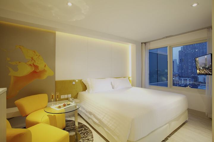 Room 16 of 140