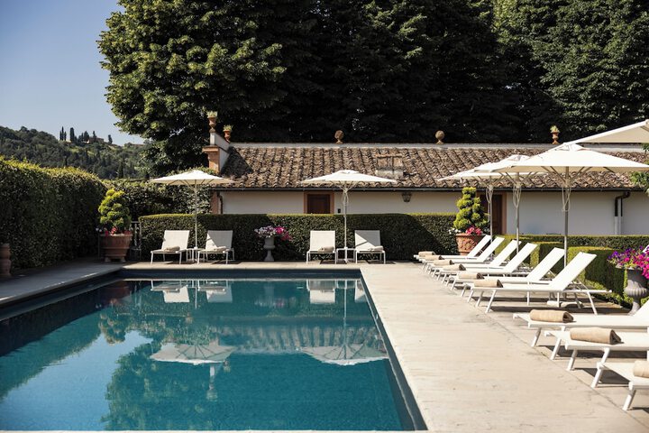 Pool 60 of 100