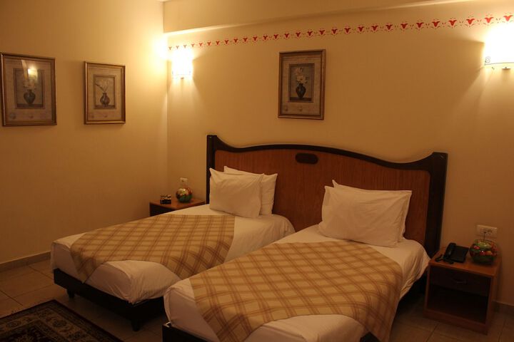 Room 15 of 49