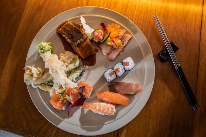 Dining 54 of 93
