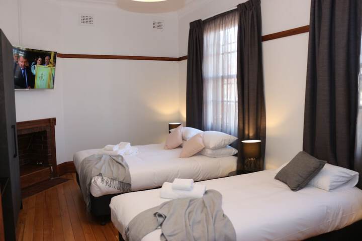 Room 3 of 36